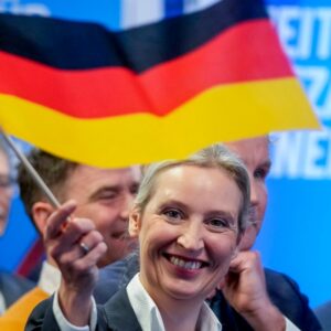 almanyada afd anketlerde ilk siraya yerlesti WSbIphWD