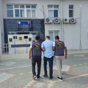 interpolun aradigi dolandirici mersinde yakalandi 42WWzj1D