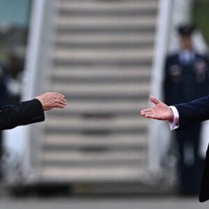 trump ile putin arasinda yapilmasi planlanan ogle yemegi iptal edildi qFs6U8Gt