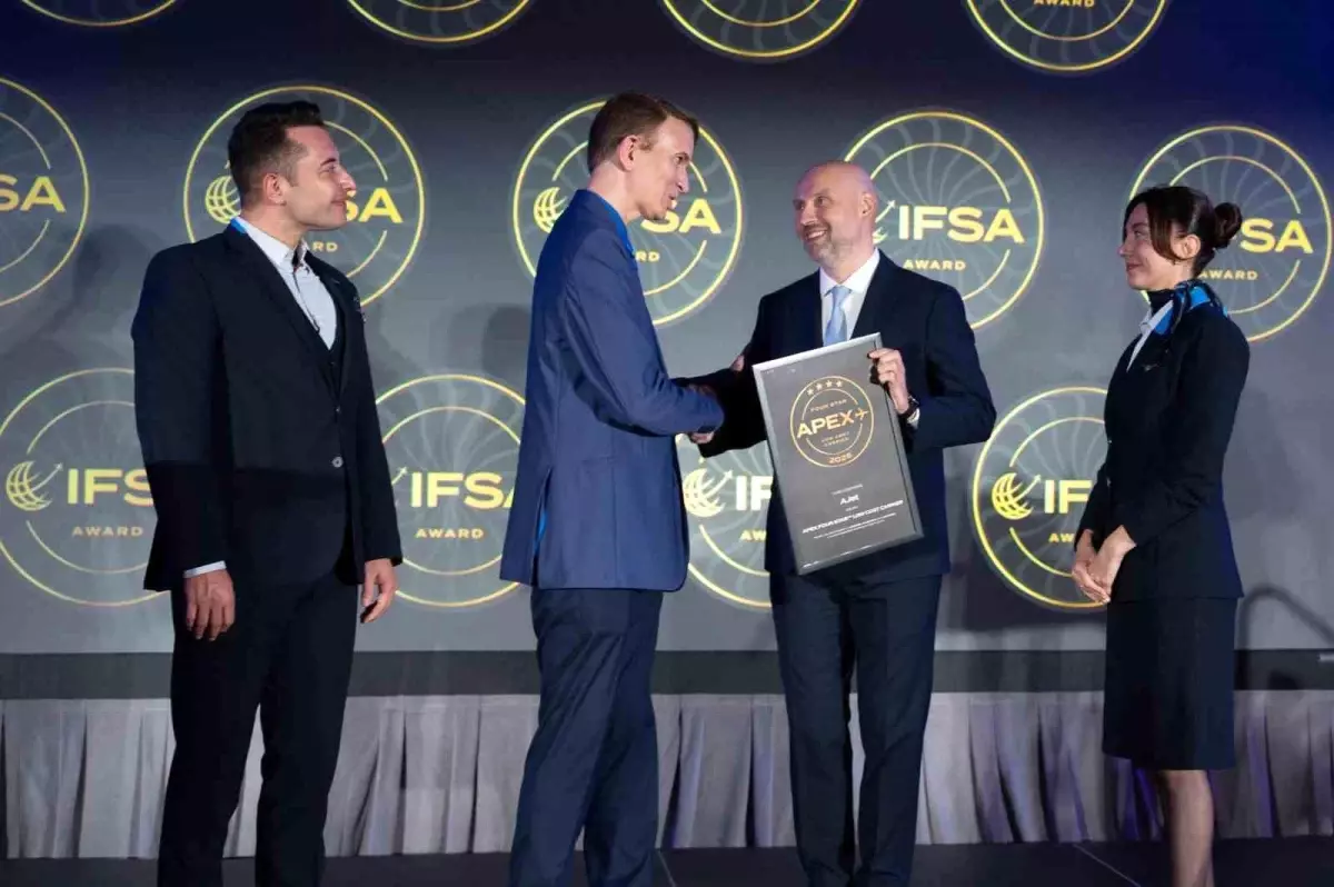 ajet uluslararasi odul kazandi BBXz55CM