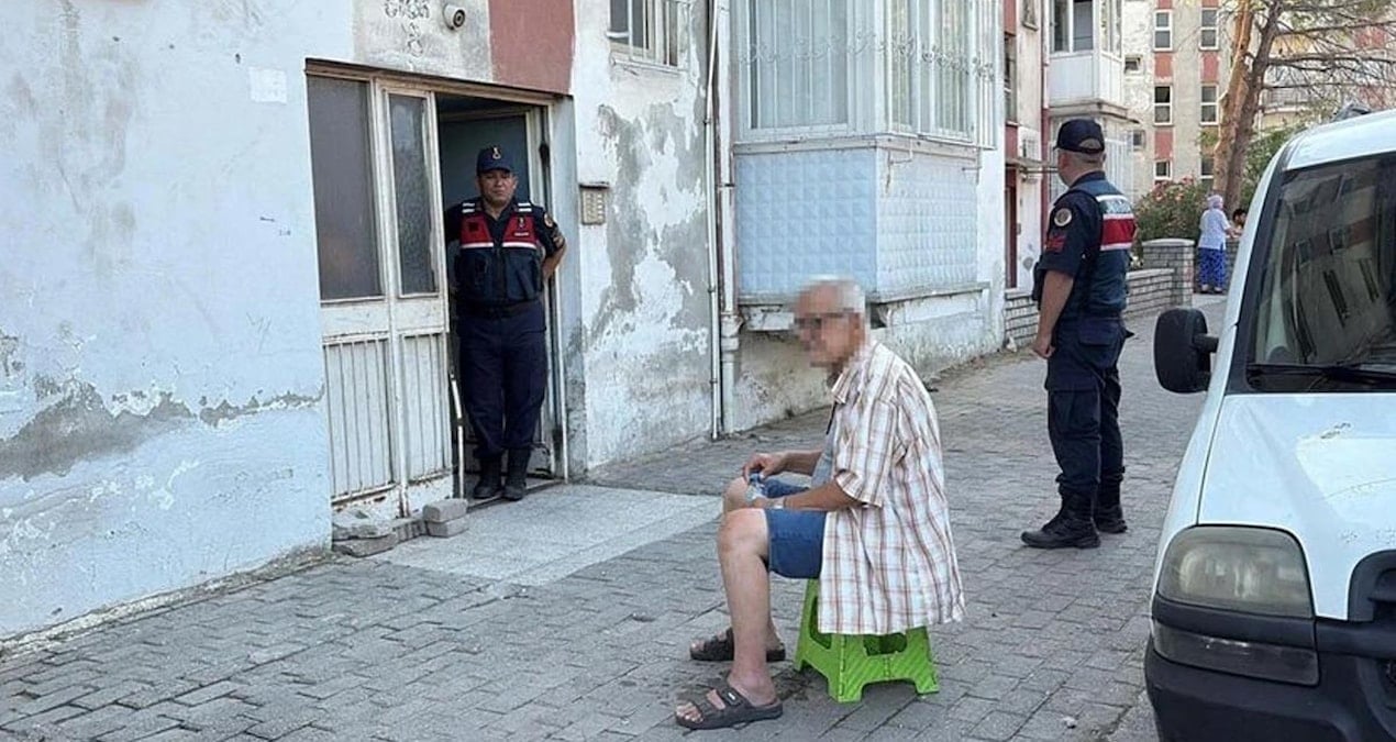 beypazarinda durdurulan aractan silah ve mermi cikti 2HsrPgmL