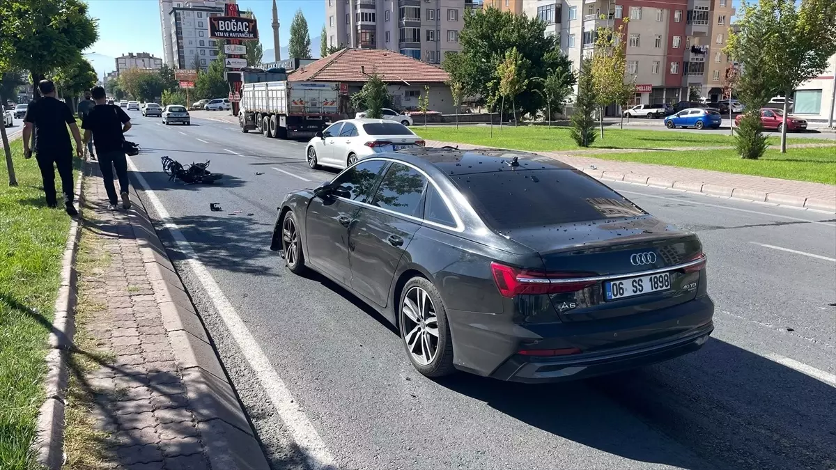 kayseride motosiklet kazasi surucu hayatini kaybetti nOwPVz9A