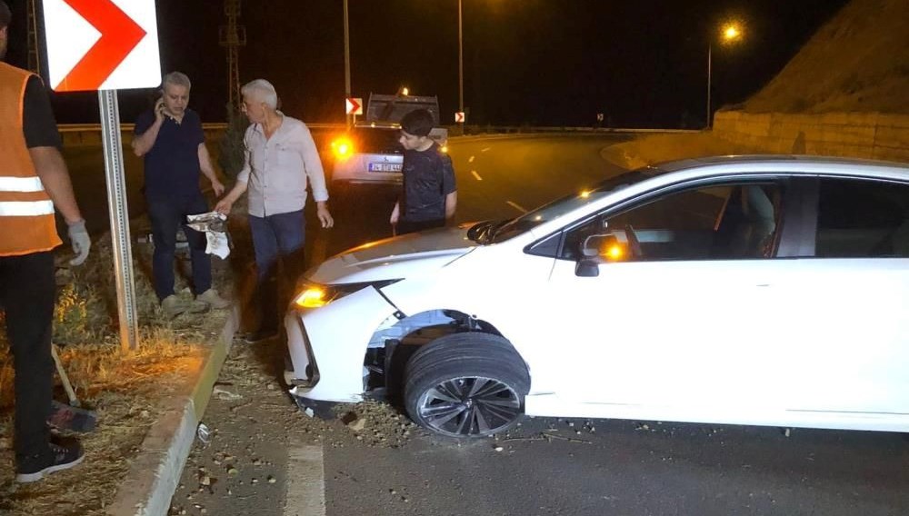 kontrolden cikti direge carparak durabildi KlVFqf9W