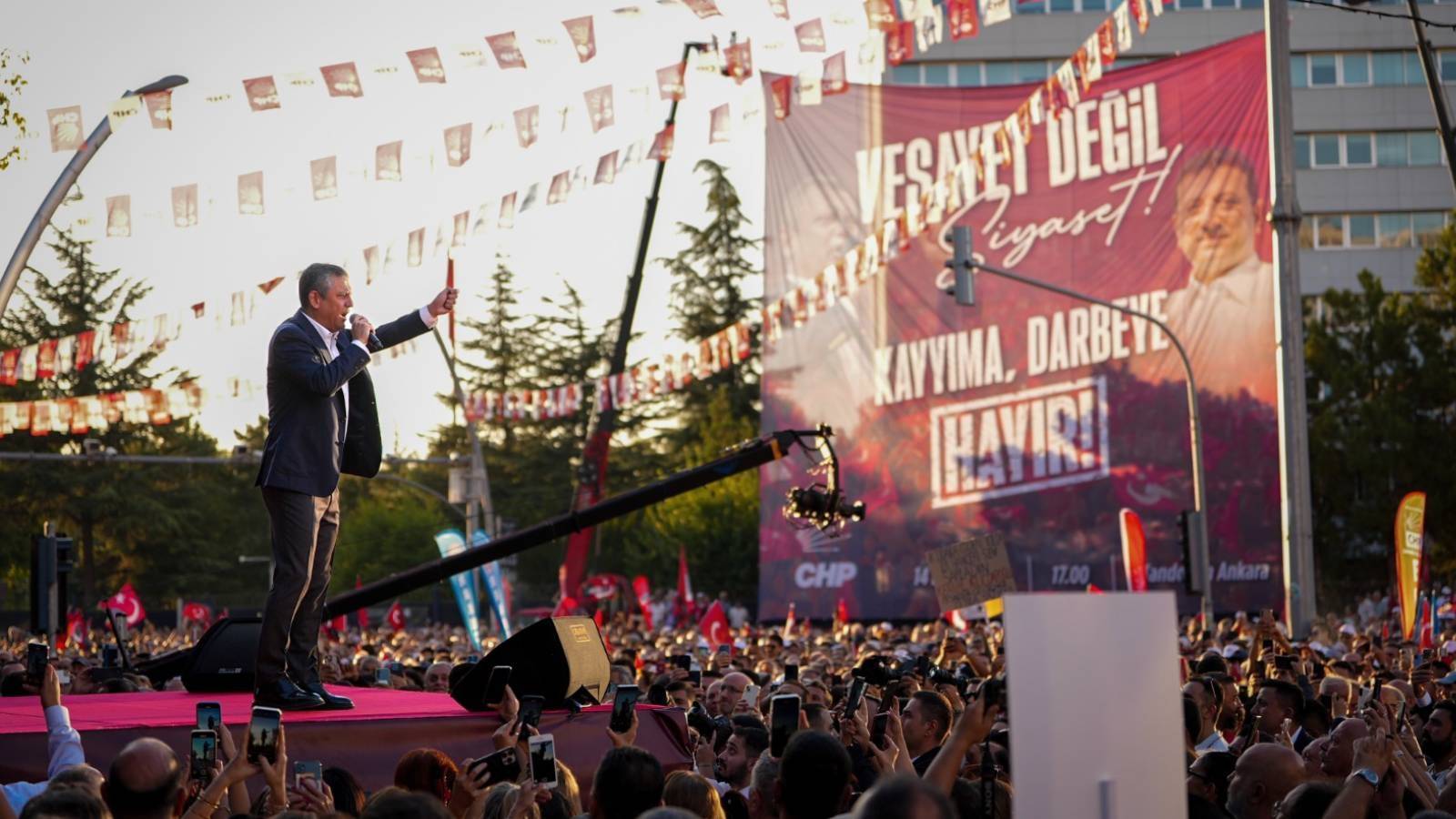 ozgur ozel kent uzlasisi davasi turkiye icin bir utanctir baris diyenler kurtlerin belediyelere secilmesini suc sayiyor QgZVWJ3X