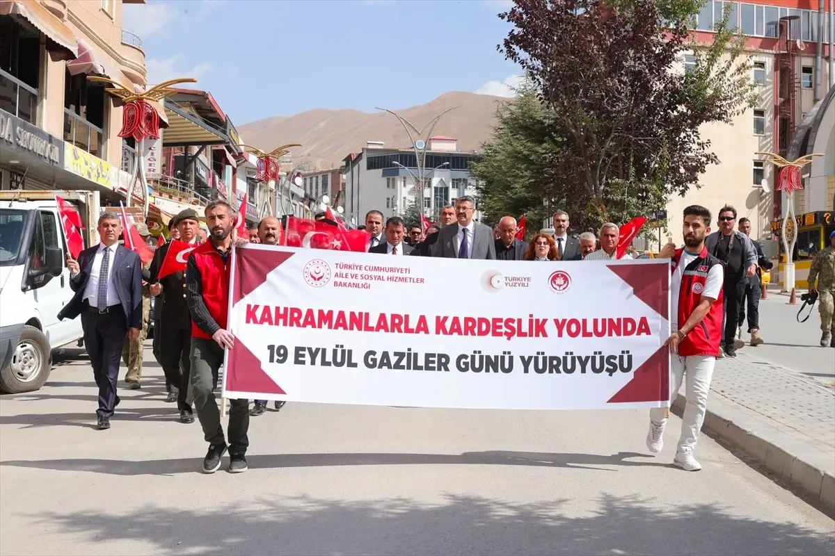 van hakkari bitlis ve musta gaziler gunu kutlandi WMWr6vSS