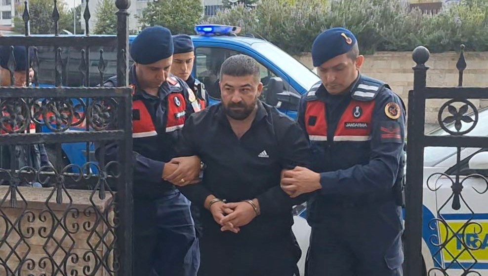 kayinbiraderini olduren kisi teslim oldu g1FFRpPT.jpg