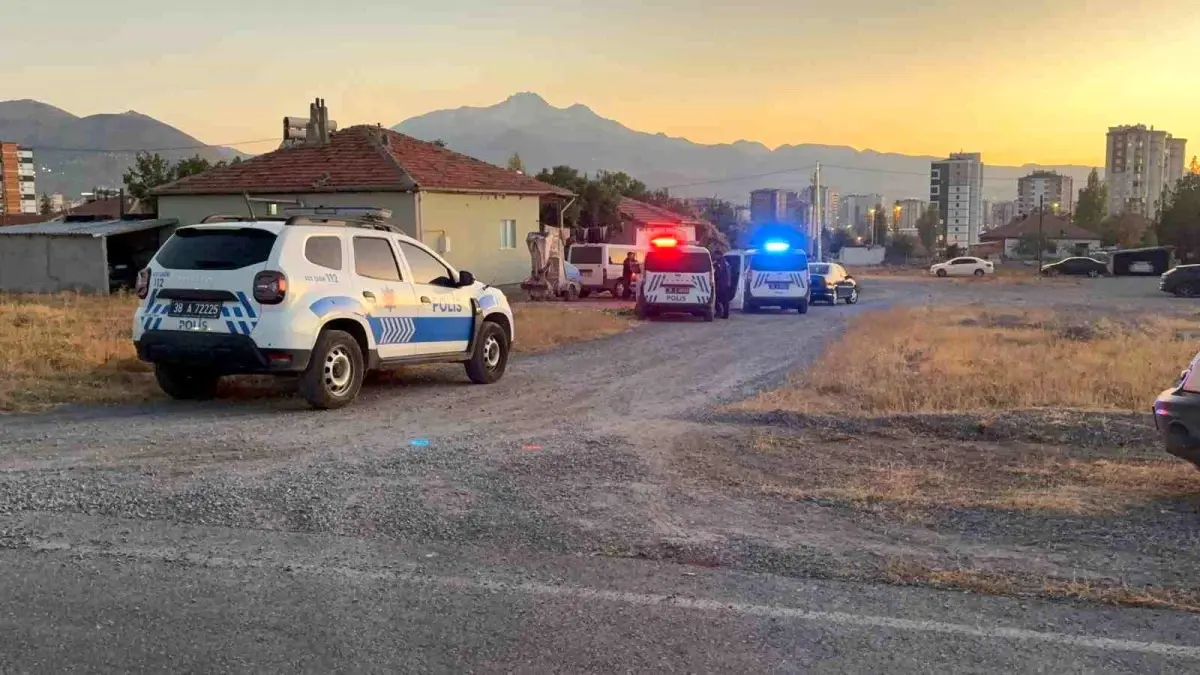 kayseride baba ve ogul tufekle yaralandi a37T4hpk