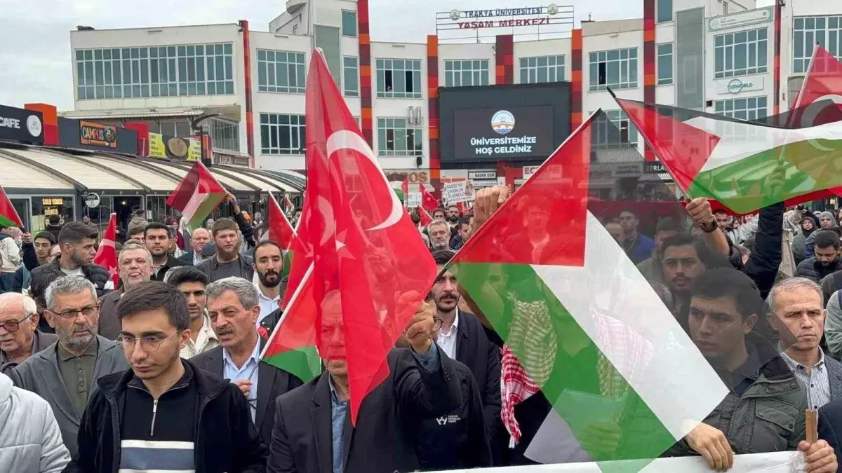 trakya universitesinde gazzeye destek yuruyusu EHgyMlz9