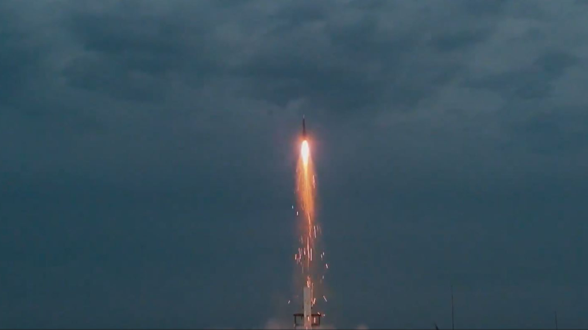 hisar d rf alcak irtifada seyir halindeki hedefi tam isabetle vurdu JvwG91Wy.jpg