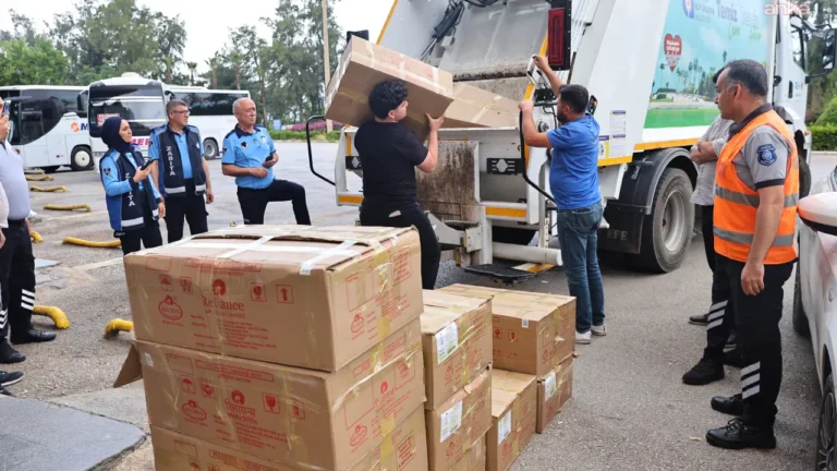 antalya-otogarinda-usulsuz-tasinan-yaklasik-1-ton-yogurt-imha-edildi-M6Xkm2WK